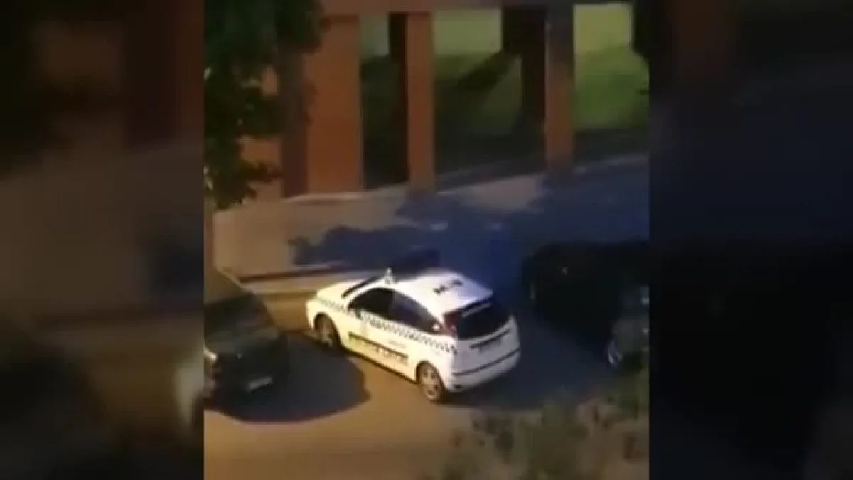 mujer fallece en catarroja tras sufrir una agresión; las autoridades investigan el incidente para esclarecer los detalles.