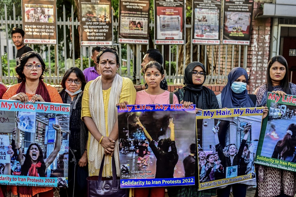 exteriores recomienda a los españoles en irán que salgan del país y eviten participar en manifestaciones por motivos de seguridad.