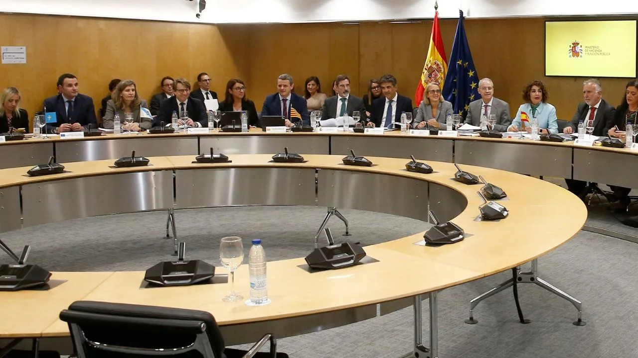 análisis detallado sobre la financiación autonómica y la estrategia política de pedro sánchez para el desarrollo regional en españa.