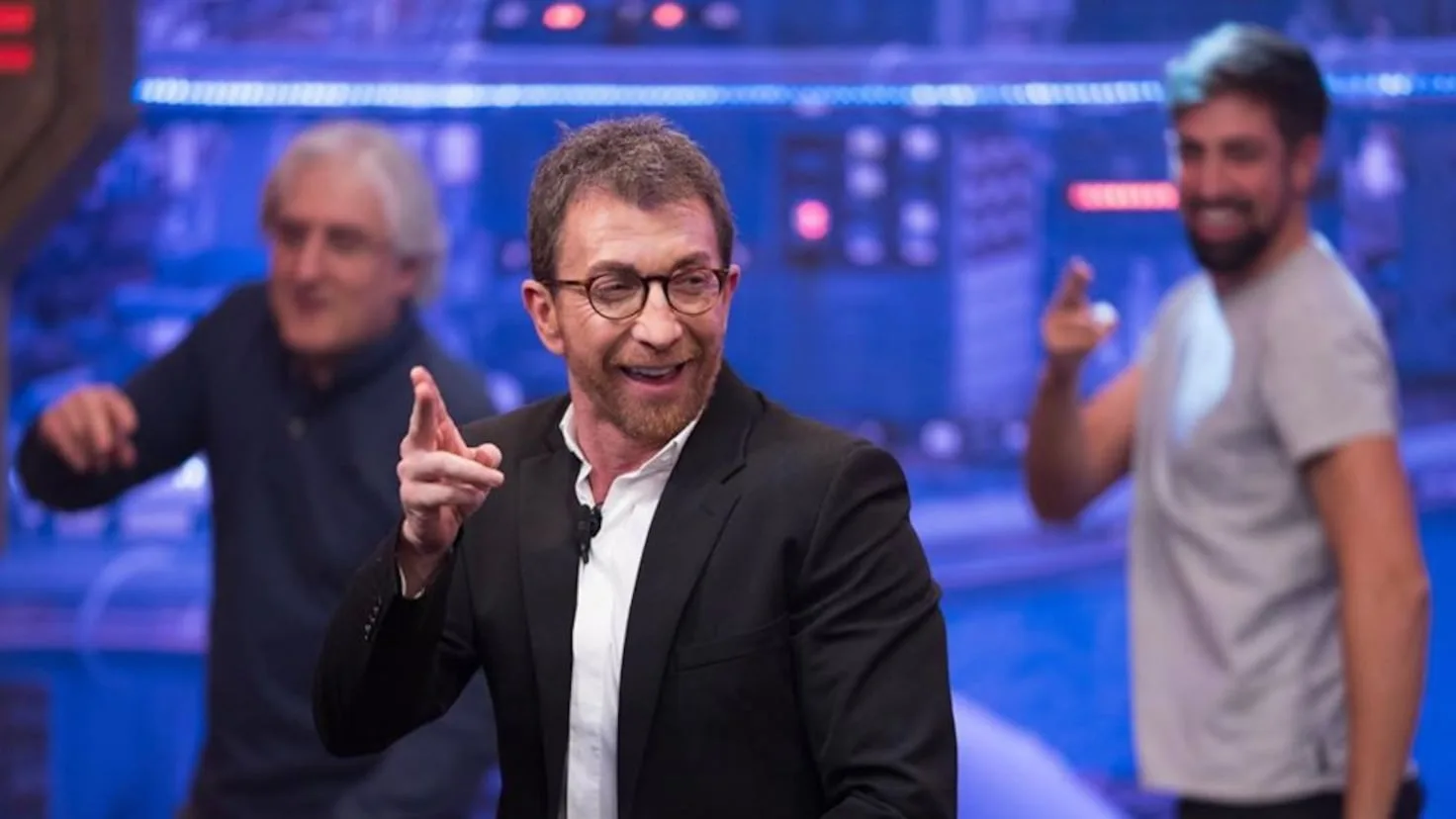 descubre los invitados principales de 'el hormiguero' del 12 al 15 de enero y no te pierdas sus entrevistas exclusivas y momentos más destacados.