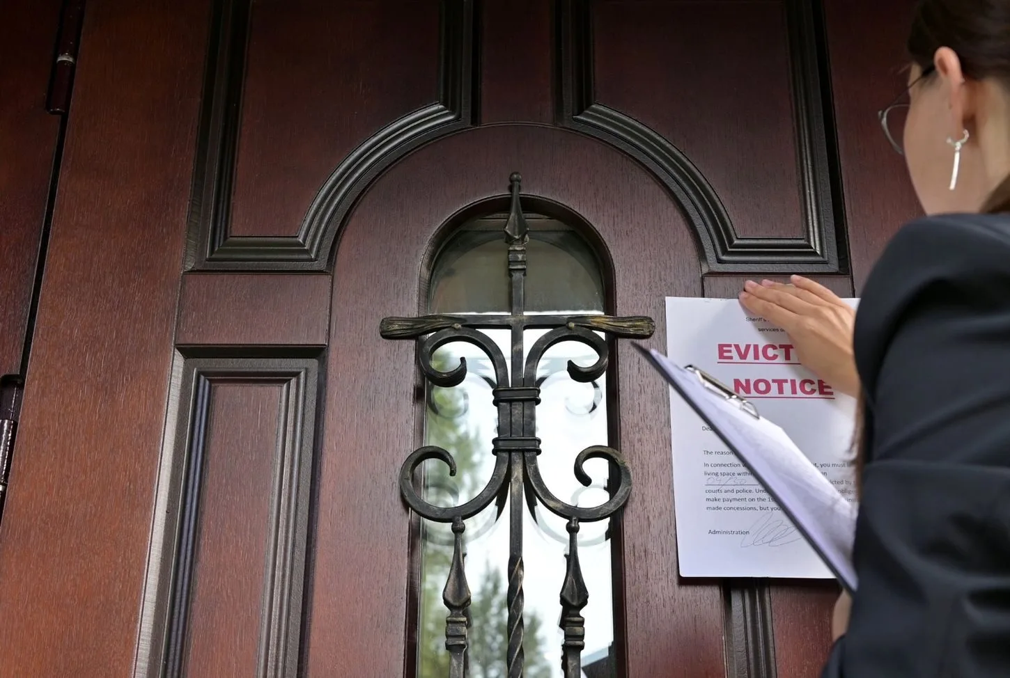 la justicia apoya el desahucio sin contrato, destacando los derechos y procedimientos legales para propietarios y ocupantes en españa.