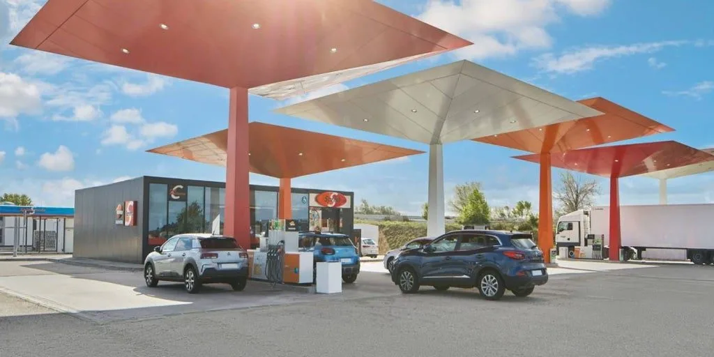 descubre las previsiones y factores que influirán en el precio de la gasolina en españa para 2026. mantente informado sobre las tendencias del mercado energético y cómo afectarán a tu economía.