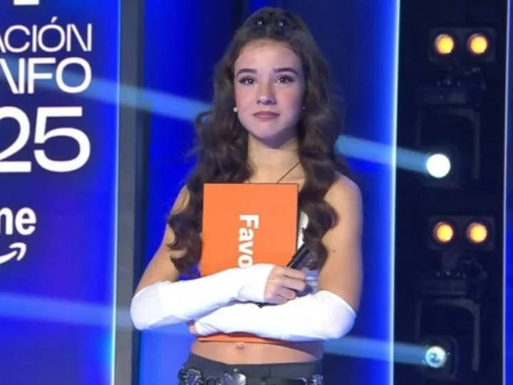 la revuelta regresa tras navidad: cristina de ot 2025 critica la temporada y genera polémica entre los seguidores del programa.