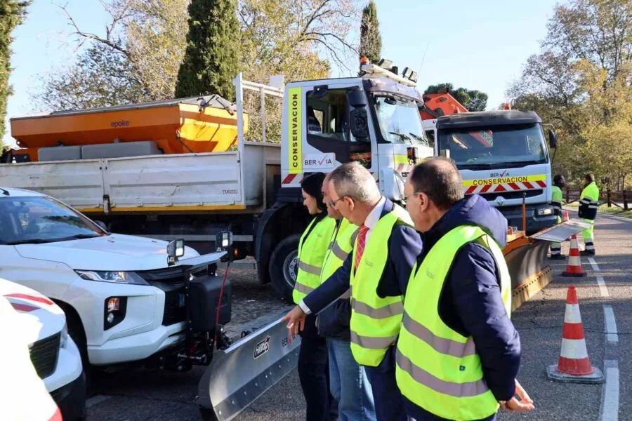 temporal francis: 279 quitanieves y 45.000 toneladas de sal movilizadas en cantabria y madrid para garantizar la seguridad vial durante las nevadas.