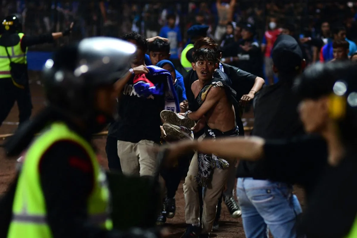 tragedia en adamuz: descarrilamiento deja 5 muertos y 100 heridos. información actualizada sobre el accidente y sus consecuencias.